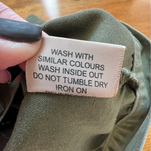 ⭐️ NWT Philosophy Olive Army Green Embroidered Butterfly Cropped Patch Jacket XS - Picture 15 of 15